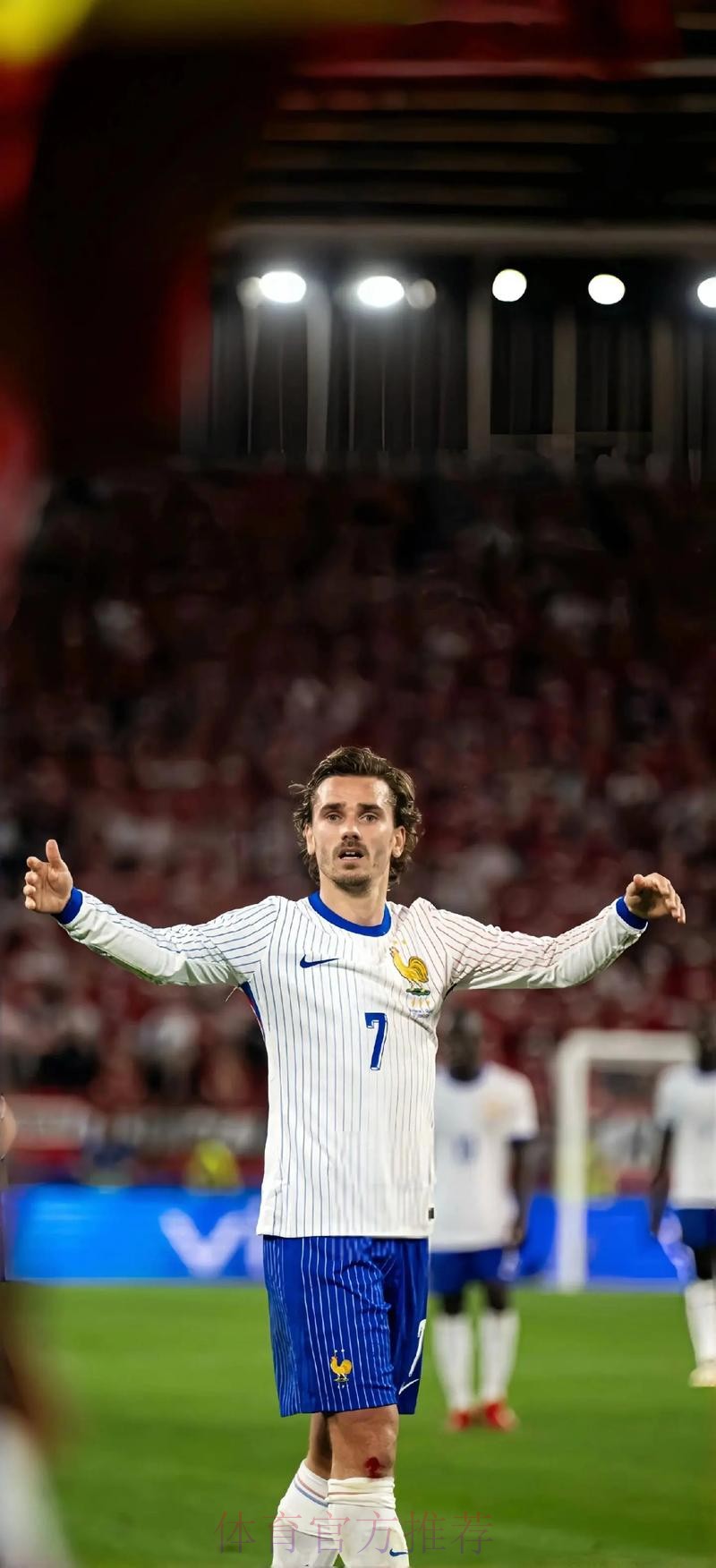 队报:姆巴佩吃了受污染禽肉致中毒 起初以为中暑 队报:姆巴佩吃了受污染禽肉致中毒 起初以为中暑